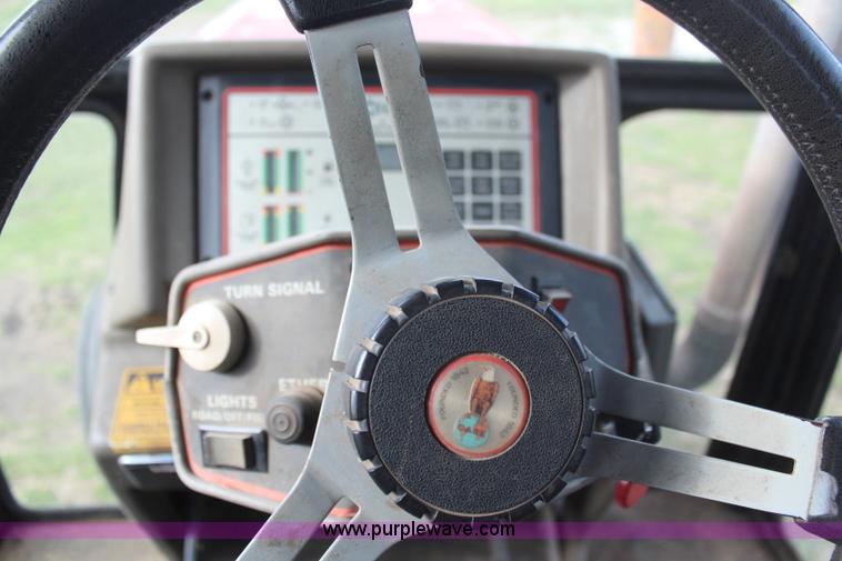 image for item H6126 1986 Case IH 1896 tractor