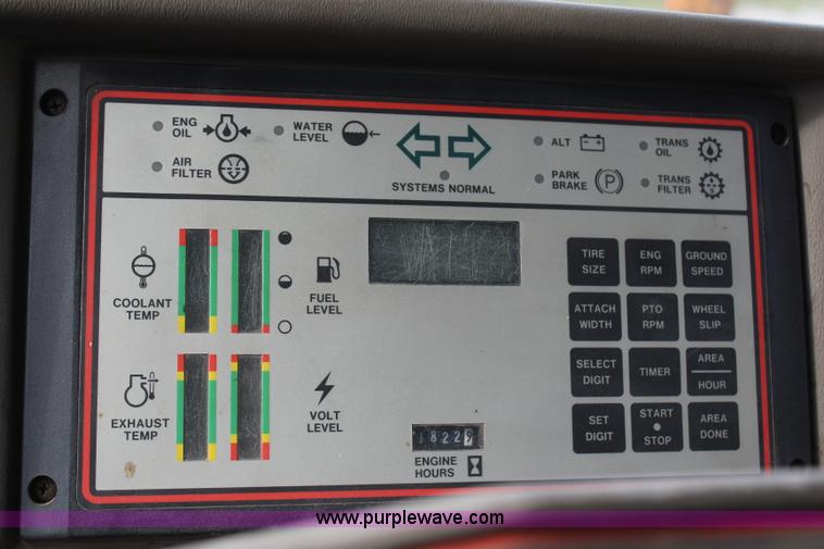 image for item H6126 1986 Case IH 1896 tractor