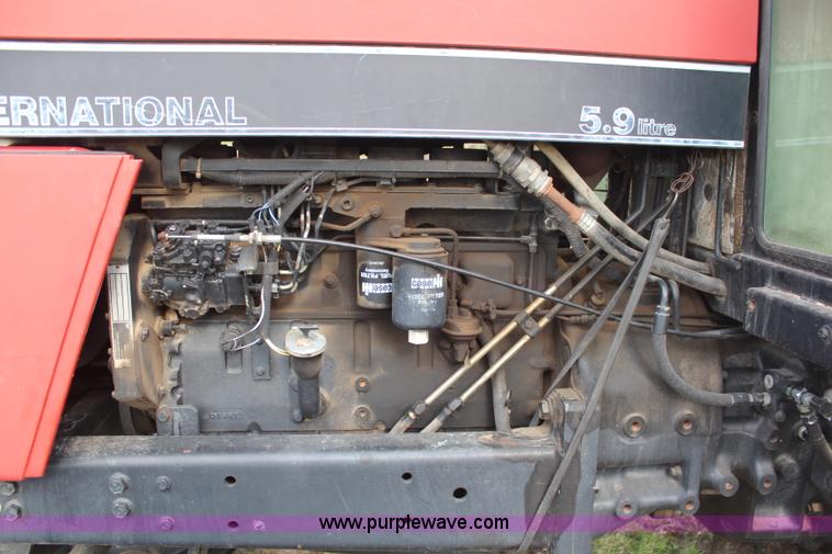 image for item H6126 1986 Case IH 1896 tractor