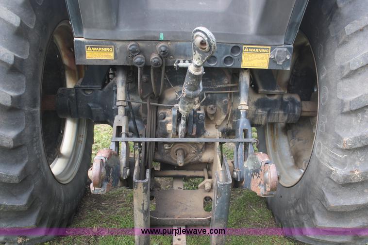 image for item H6126 1986 Case IH 1896 tractor