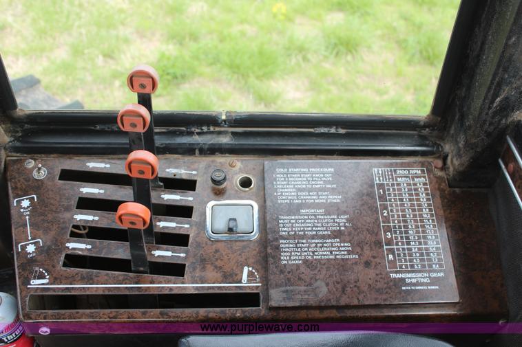 image for item H6134 1978 Versatile 875 4WD tractor