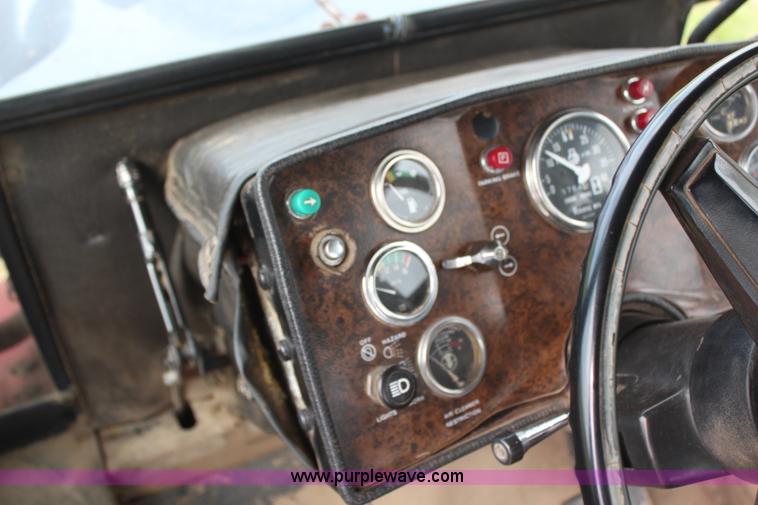 image for item H6134 1978 Versatile 875 4WD tractor