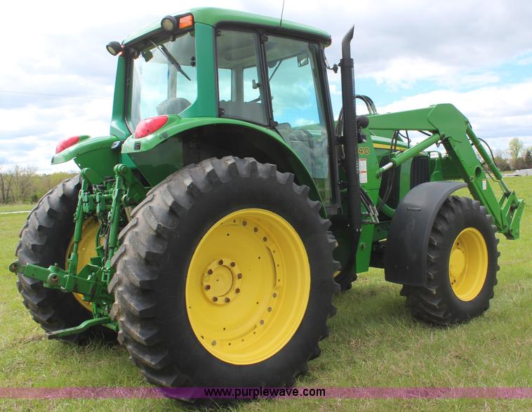 image for item H6135 2004 John Deere 7420 MFWD tractor