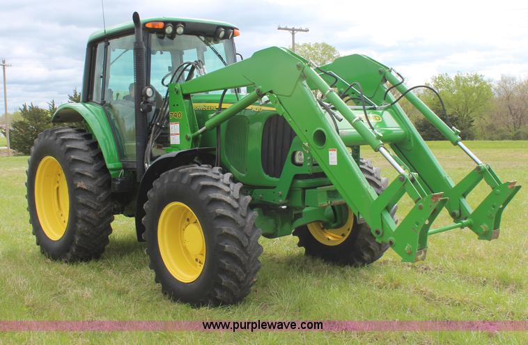 image for item H6135 2004 John Deere 7420 MFWD tractor