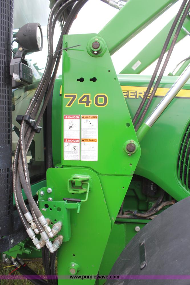 image for item H6135 2004 John Deere 7420 MFWD tractor