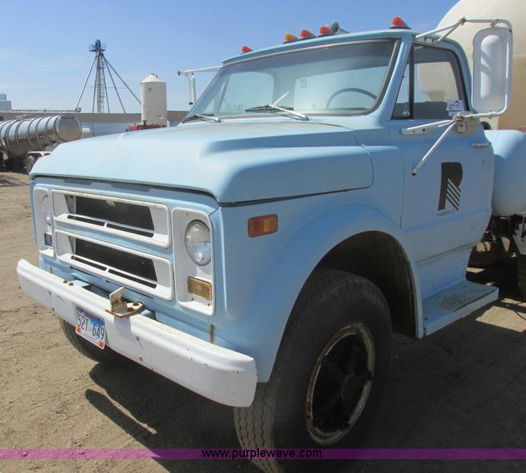 image for item I2723 1968 Chevrolet semi truck