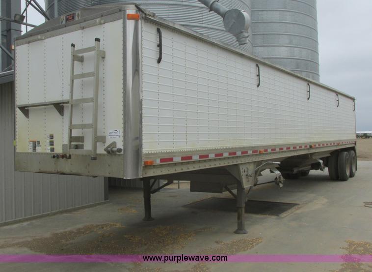image for item I2732 2005 Wilson DWH-500 hopper bottom trailer