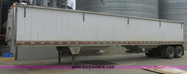 image for item I2732 2005 Wilson DWH-500 hopper bottom trailer