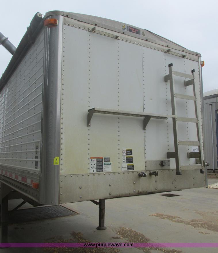 image for item I2732 2005 Wilson DWH-500 hopper bottom trailer
