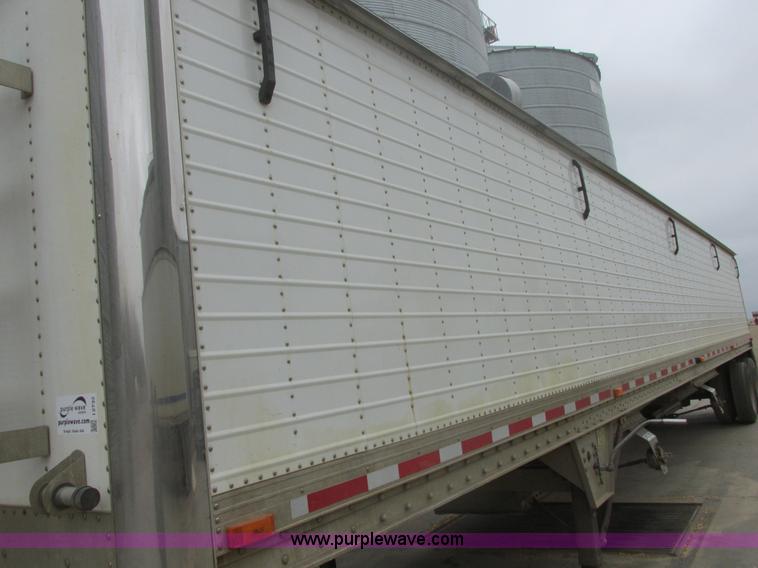 image for item I2732 2005 Wilson DWH-500 hopper bottom trailer