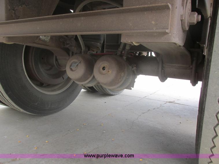 image for item I2732 2005 Wilson DWH-500 hopper bottom trailer