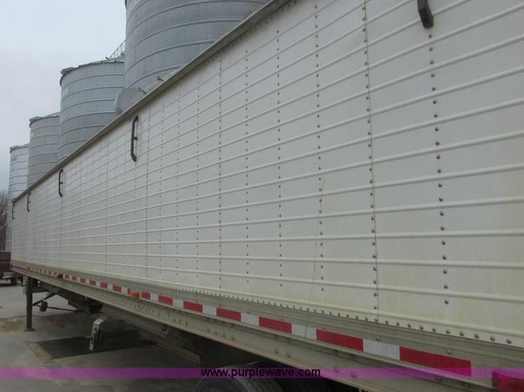 image for item I2732 2005 Wilson DWH-500 hopper bottom trailer