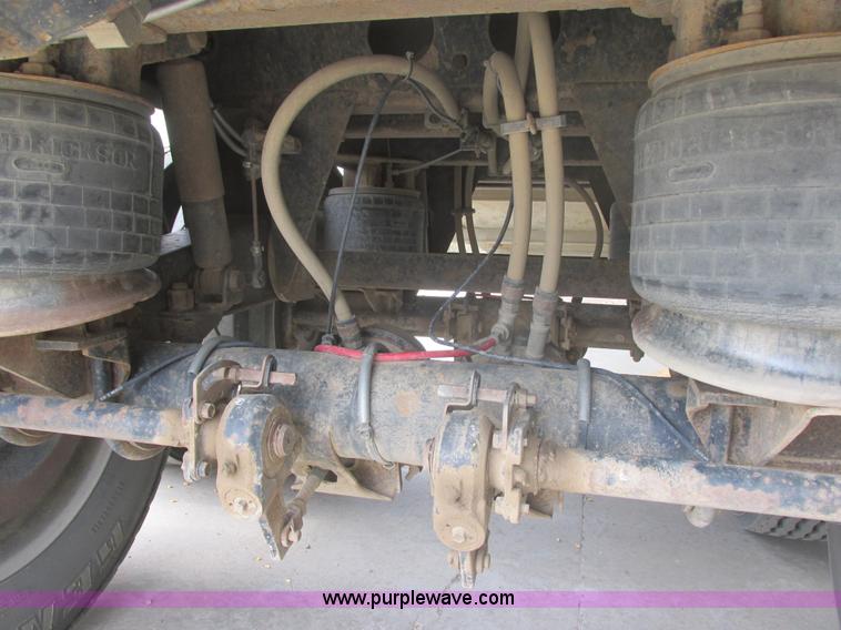 image for item I2732 2005 Wilson DWH-500 hopper bottom trailer