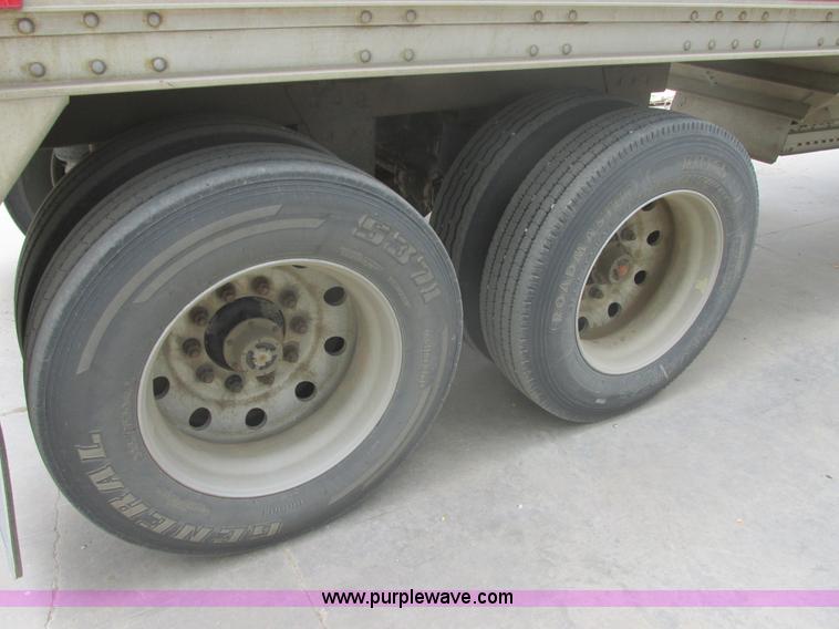 image for item I2732 2005 Wilson DWH-500 hopper bottom trailer