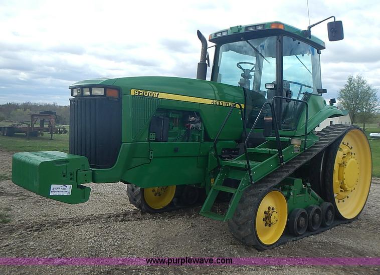 image for item I3664 1997 John Deere 8200T tractor
