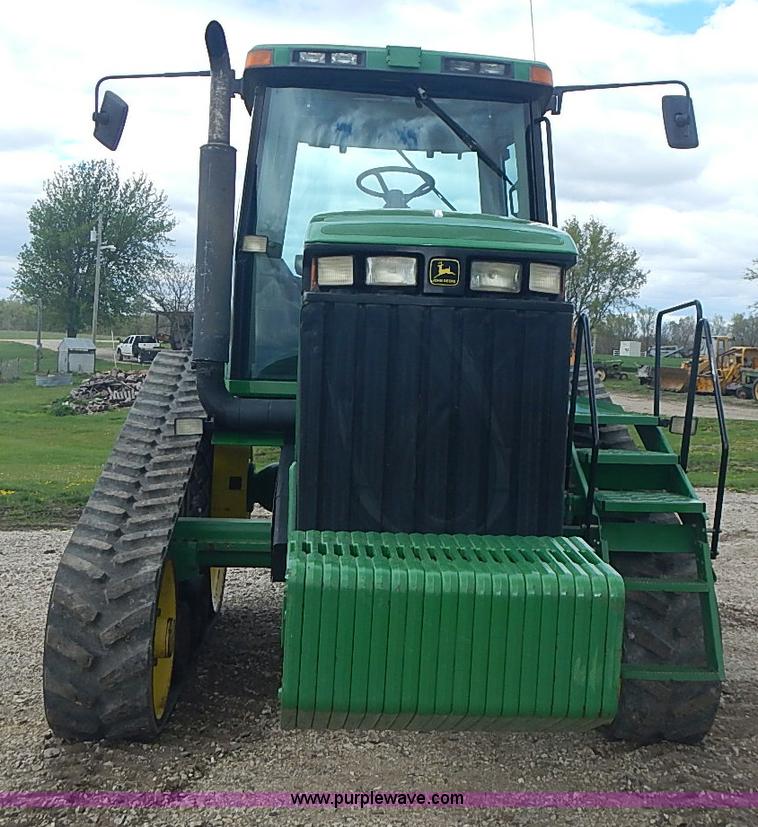 image for item I3664 1997 John Deere 8200T tractor