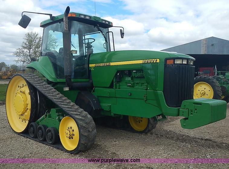 image for item I3664 1997 John Deere 8200T tractor