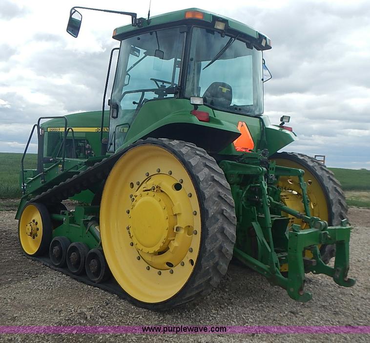 image for item I3664 1997 John Deere 8200T tractor