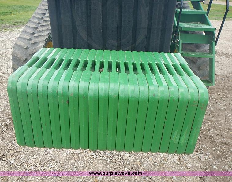 image for item I3664 1997 John Deere 8200T tractor