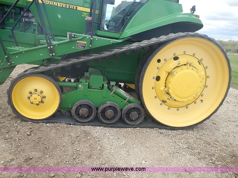 image for item I3664 1997 John Deere 8200T tractor