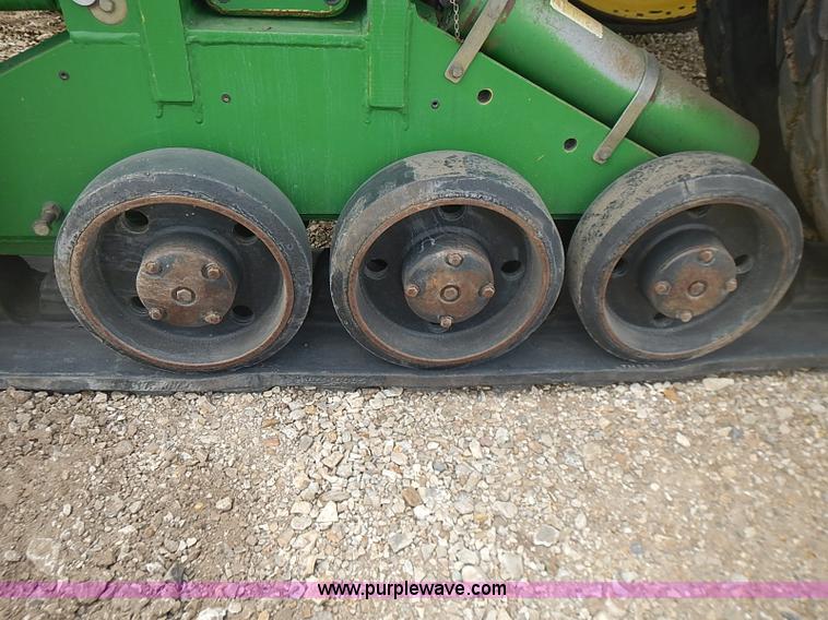 image for item I3664 1997 John Deere 8200T tractor