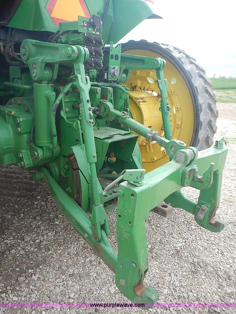 image for item I3664 1997 John Deere 8200T tractor