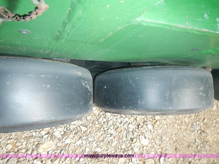 image for item I3664 1997 John Deere 8200T tractor