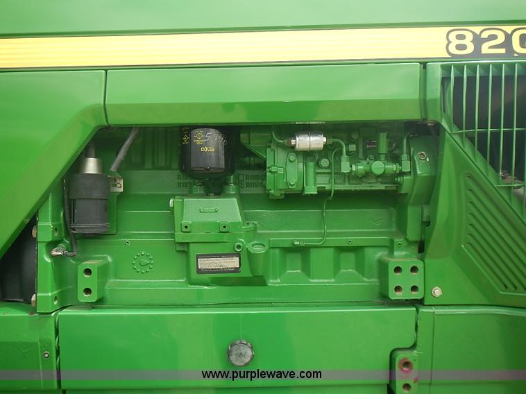 image for item I3664 1997 John Deere 8200T tractor