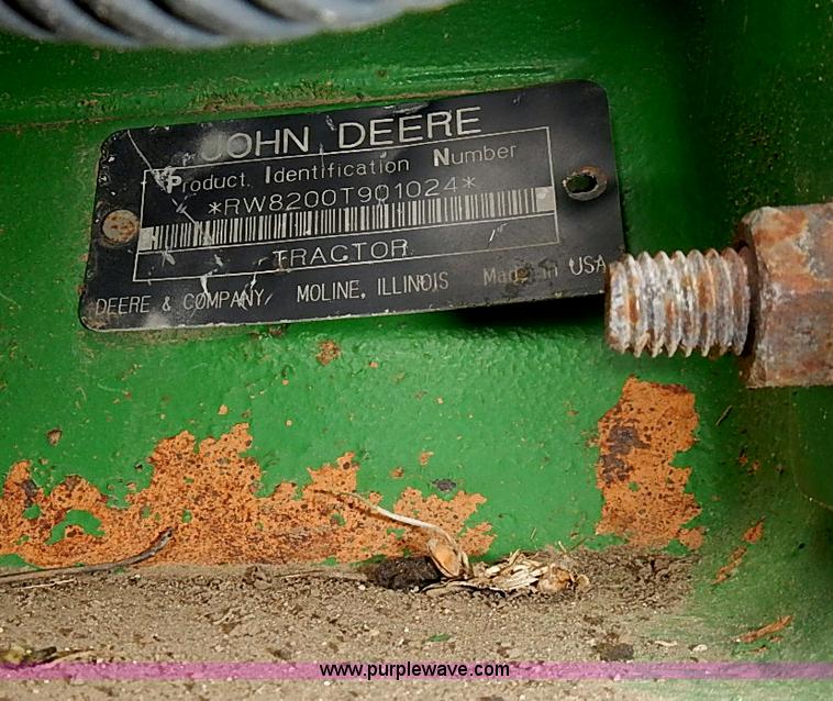 image for item I3664 1997 John Deere 8200T tractor
