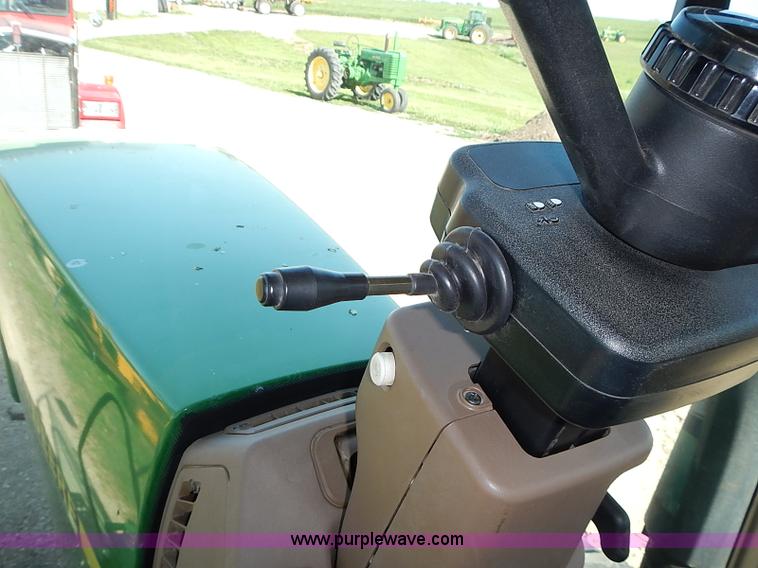 image for item I3664 1997 John Deere 8200T tractor