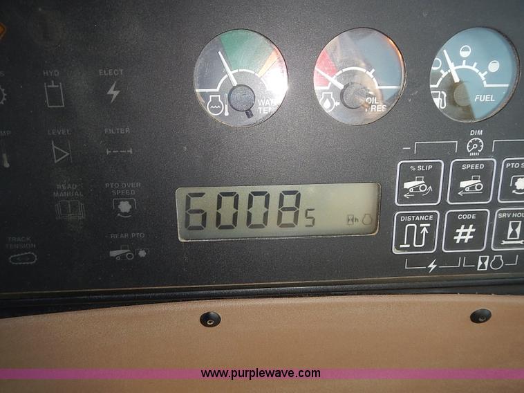 image for item I3664 1997 John Deere 8200T tractor