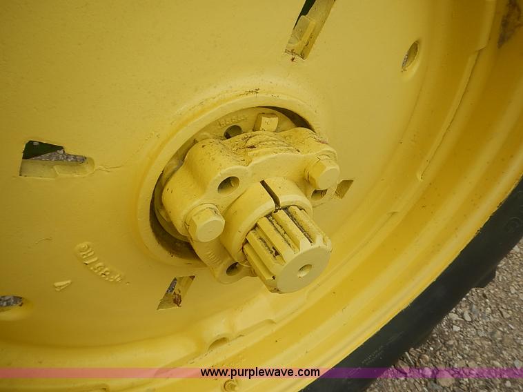 image for item I3665 1947 John Deere G tractor