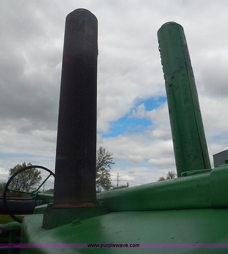 image for item I3665 1947 John Deere G tractor