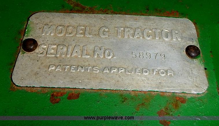 image for item I3665 1947 John Deere G tractor