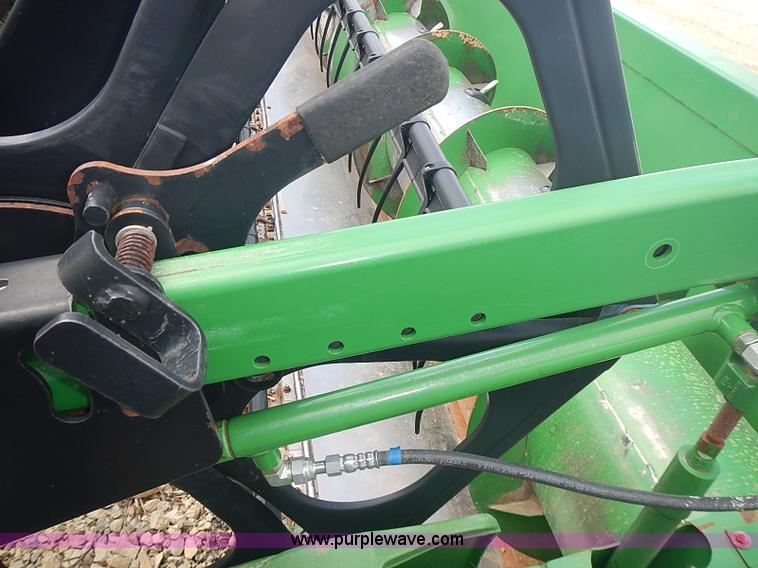 image for item I3671 2004 John Deere 630F Hydraflex platform head