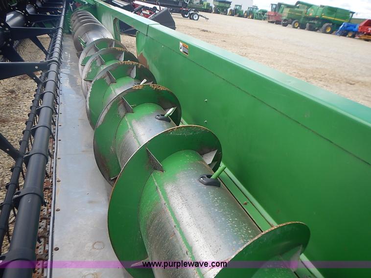 image for item I3671 2004 John Deere 630F Hydraflex platform head