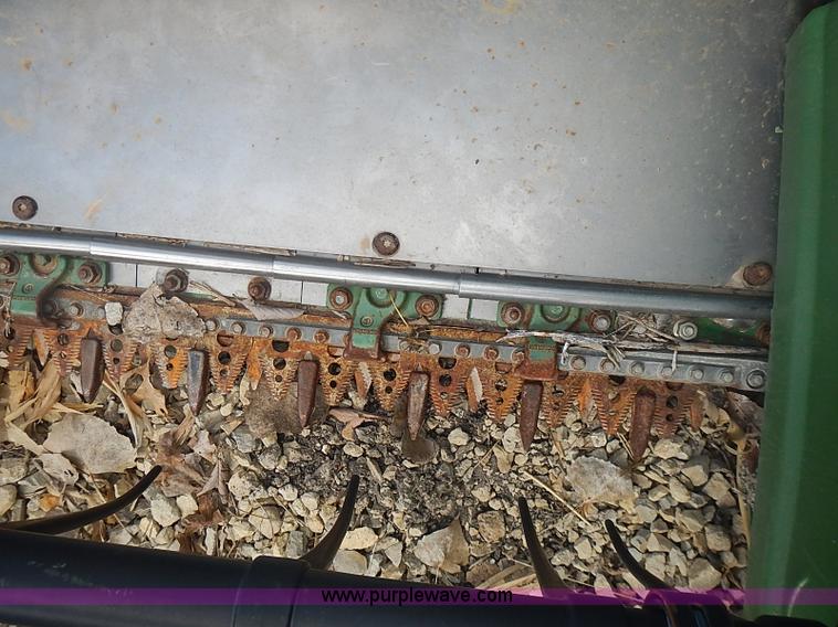 image for item I3671 2004 John Deere 630F Hydraflex platform head