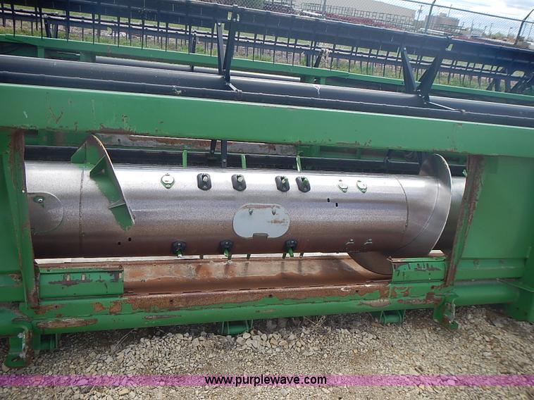 image for item I3671 2004 John Deere 630F Hydraflex platform head