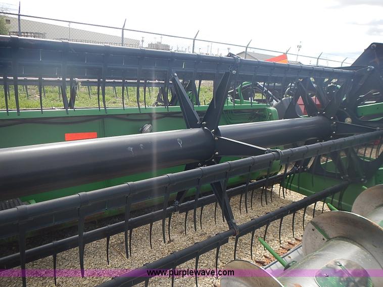 image for item I3671 2004 John Deere 630F Hydraflex platform head