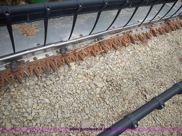 image for item I3671 2004 John Deere 630F Hydraflex platform head