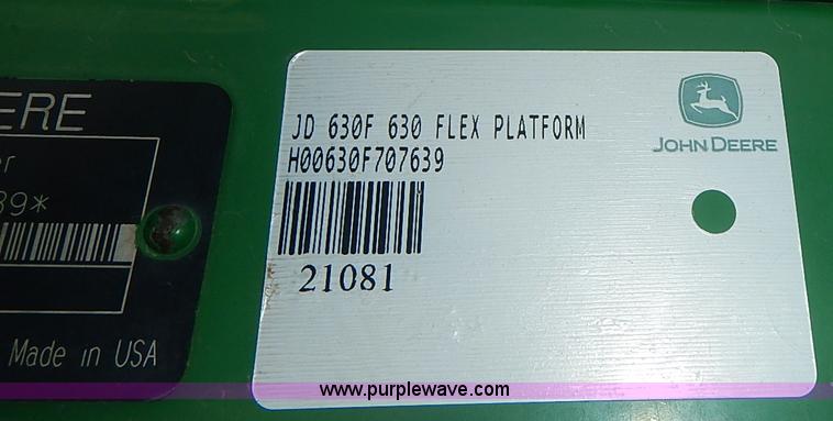 image for item I3671 2004 John Deere 630F Hydraflex platform head