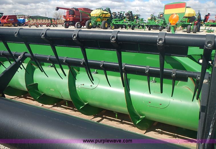 image for item I3679 2006 John Deere 635F Hydraflex platform head