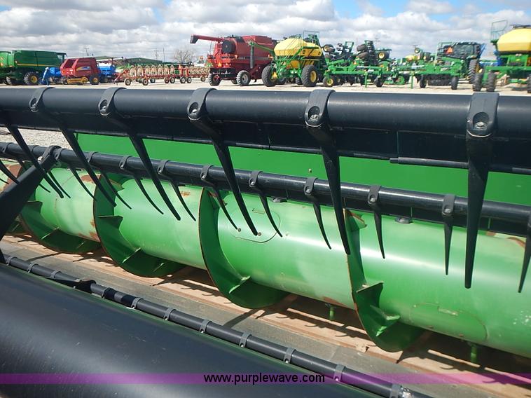 image for item I3679 2006 John Deere 635F Hydraflex platform head