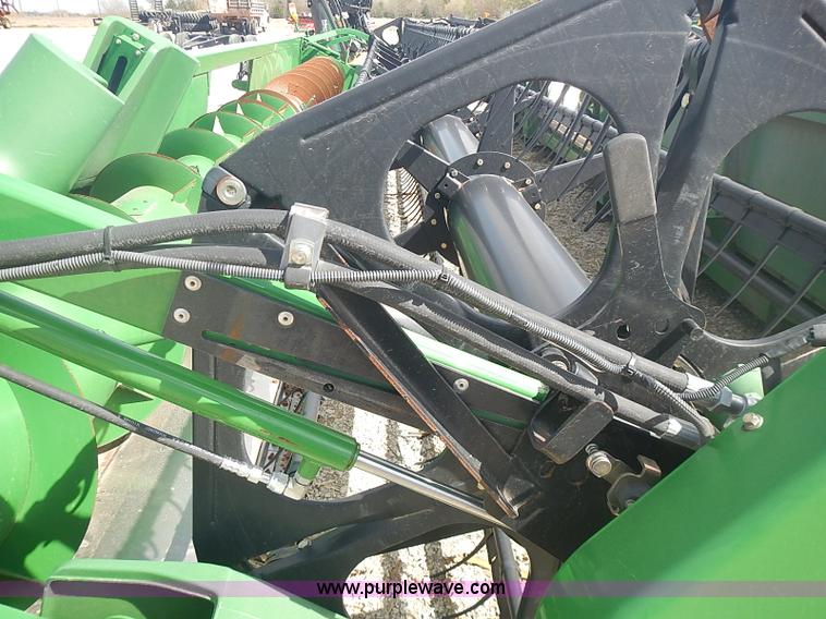 image for item I3679 2006 John Deere 635F Hydraflex platform head