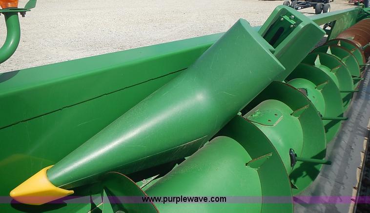 image for item I3679 2006 John Deere 635F Hydraflex platform head