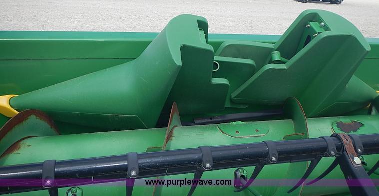 image for item I3679 2006 John Deere 635F Hydraflex platform head