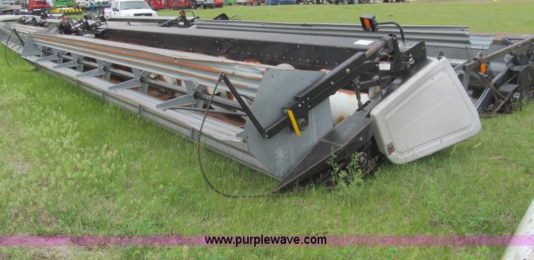 image for item I7033 2005 Gleaner 7000-30 rigid platform head
