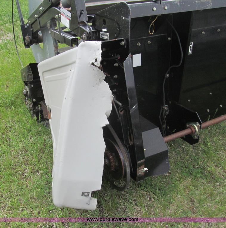 image for item I7033 2005 Gleaner 7000-30 rigid platform head