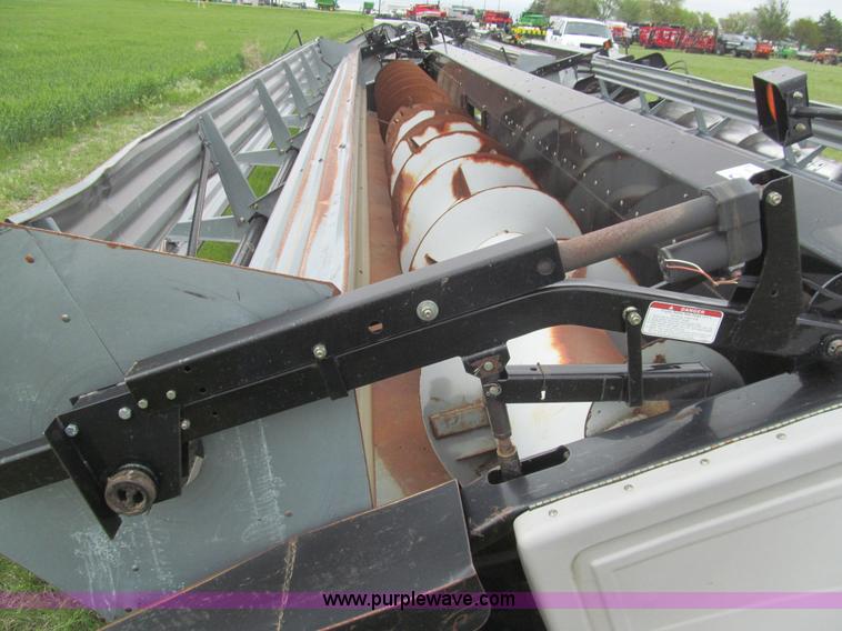 image for item I7033 2005 Gleaner 7000-30 rigid platform head