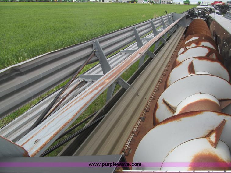 image for item I7033 2005 Gleaner 7000-30 rigid platform head